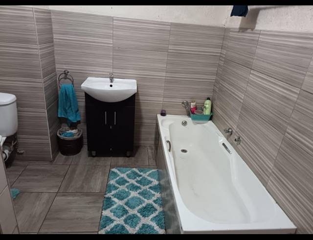 2 BEDROOM TOWNHOUSE FOR SALE IN MULBARTON